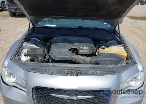 2015 Chrysler 300 Limited z USA, uszkodzony, nr VIN 2C3CCAAG2FH766200